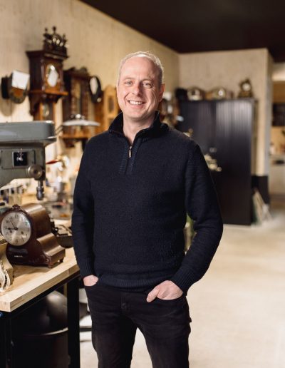 Klokkenmaker Dennis Canrinus