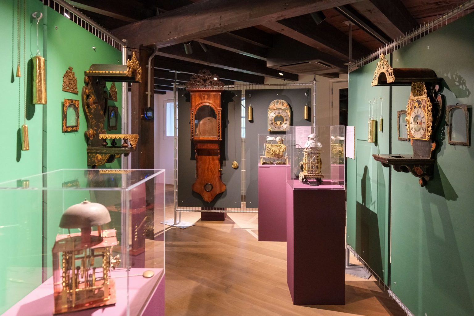 Tijd in beweging: De techniek van de Friese klok